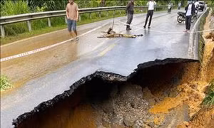 Đảm bảo an toàn giao thông trên Quốc lộ 4D trong thời gian khắc phục đường bị lún, sạt