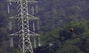 Đóng điện đường dây 220 kV Lào Cai - Bảo Thắng