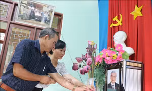 Người dân mọi miền tỏ lòng kính trọng, tiếc thương Tổng Bí thư Nguyễn Phú Trọng 