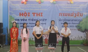 Tiếng Việt thắt chặt tình hữu nghị đặc biệt Việt Nam-Lào