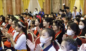 Tuyên dương thiếu nhi tiêu biểu các dân tộc toàn quốc lần thứ IV