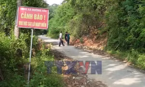 Nghệ An: Hàng nghìn người dân vùng biên khốn khổ vì tuyến đường độc đạo xuống cấp nghiêm trọng