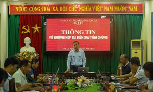 Tạm dừng sử dụng lô vaccine liên quan đến một trẻ tử vong sau tiêm chủng