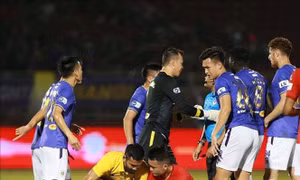 Những hành động phi thể thao trong bóng đá cần phải chấm dứt