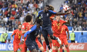 Xem trận chung kết World Cup 2018 trong sân vườn Đại sứ quán Pháp tại Hà Nội