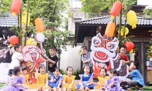 ‘Hội sách trăng tròn - Nghênh lân phá cỗ’ tại Phố sách Hà Nội