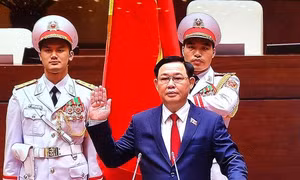 Tiểu sử tóm tắt của Chủ tịch Quốc hội Vương Đình Huệ