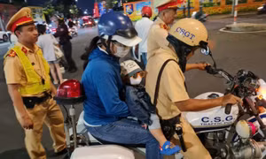 TP Hồ Chí Minh: Những dấu ấn đẹp của Cảnh sát giao thông trước thềm Đại lễ 30/4
