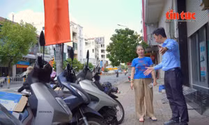 Người dân TP Hồ Chí Minh đăng ký sử dụng vỉa hè bằng mã QR