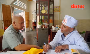 Phòng khám suốt 30 năm duy trì khám chữa bệnh miễn phí cho người nghèo