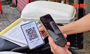 TP Hồ Chí Minh: Người dân hưởng ứng nộp phạt giao thông qua QR code