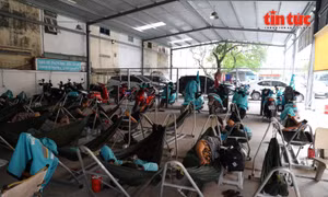 Nở rộ mô hình quán cà phê kết hợp trạm sạc tại TP Hồ Chí Minh