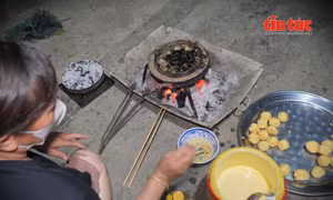 Người xứ Quảng ở Đắk Lắk gìn giữ phong tục đổ bánh thuẫn mỗi độ Xuân về