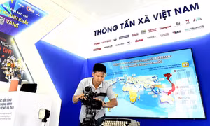 Nhà báo thích ứng sau tái cơ cấu 