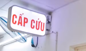 Bà cụ 83 tuổi rơi vào sốc nhiễm khuẩn sau nhổ răng khôn