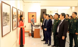 Triển lãm ảnh, tư liệu kỷ niệm 75 năm thành lập QĐND Việt Nam