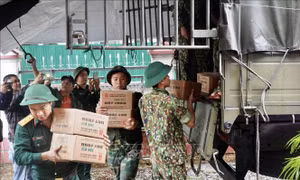 Phân bổ hàng hóa, kịp thời hỗ trợ nhân dân khắc phục hậu quả lũ lụt