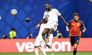 World Cup 2026: Bí mật đằng sau 2 quốc kỳ không chạm đất trong nghi thức trước trận đấu