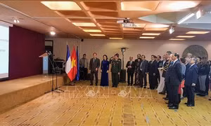 Kỷ niệm ngày thành lập QĐND và Công bố Sách Trắng Quốc phòng Việt Nam tại Pháp
