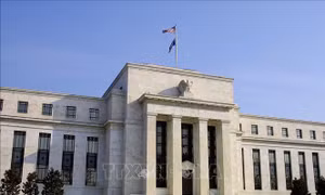 Thống đốc Fed: Căng thẳng địa chính trị gia tăng đe dọa ổn định tài chính toàn cầu 