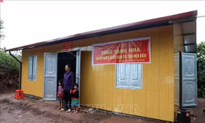 Niềm vui từ những ngôi nhà mới dành cho hộ nghèo miền biên viễn