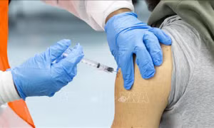 Mỹ điều chỉnh quy định phân phối vaccine ngừa COVID-19