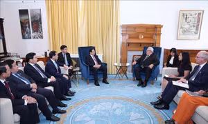 Thủ tướng Phạm Minh Chính hội kiến Chủ tịch Quốc hội New Zealand Gerry Brownlee