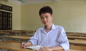 Nghị lực vượt khó của nam sinh thủ khoa tổ hợp A00