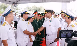 Đội tàu hải quân Ấn Độ thăm hữu nghị TP Hồ Chí Minh