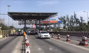 Tập đoàn Đèo Cả miễn phí cho đoàn xe cứu trợ qua 21 trạm thu phí