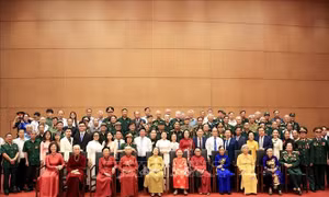 Phó Chủ tịch Quốc hội Nguyễn Thị Thanh gặp mặt Đoàn đại biểu người có công với cách mạng tiêu biểu