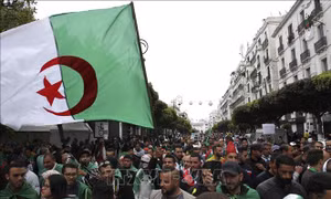 Đụng độ giữa cảnh sát và người biểu tình tại thủ đô Algiers
