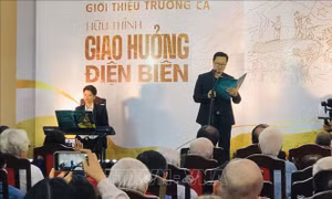 Ra mắt trường ca thơ 'Giao hưởng Điện Biên'