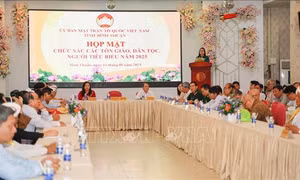 Gặp mặt các chức sắc tôn giáo, dân tộc, người tiêu biểu năm 2025