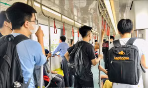 Tuyến đường sắt đô thị Nhổn - ga Hà Nội hút hành khách trẻ