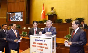 Đại biểu Quốc hội ủng hộ đồng bào khắc phục hậu quả bão lũ