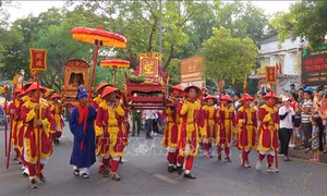 Lễ Tế tổ bách nghệ tôn vinh nghề truyền thống Việt