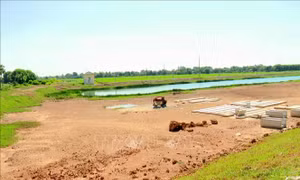 Dự án tiêu thoát lũ sông Nhơm: 10 năm sau khởi công có nơi mới thi công được 20% khối lượng