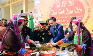 Tết hải đảo - Thắm tình quân dân