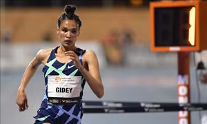 Letesenbet Gidey phá kỷ lục thế giới bán marathon nữ