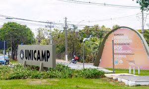Brazil báo động an ninh sinh học sau vụ đánh cắp virus nguy hiểm