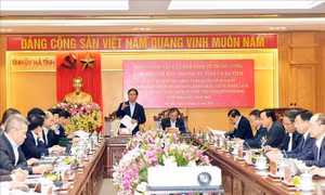 Trưởng ban Kinh tế Trung ương làm việc tại Hà Tĩnh về thực hiện chiến lược phát triển kinh tế biển