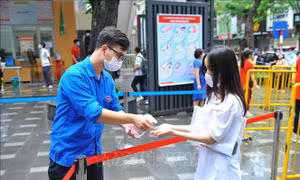 Công tác phòng, chống dịch được thực hiện nghiêm túc ngay từ buổi thi đầu tiên tại Hà Nội