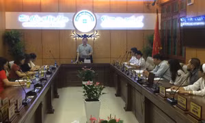 Tìm kẽ hở cho 'cò' lộng hành tại Bệnh viện Mắt Trung ương