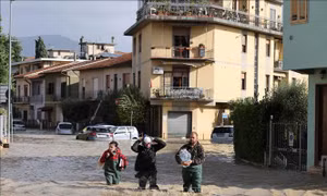 Mưa lớn và tuyết lở hoành hành tại Italy
