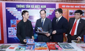 Mang các ấn phẩm báo Xuân đến gần độc giả