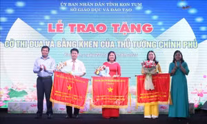 Kon Tum: Tôn vinh các tập thể, cá nhân tiêu biểu trong hoạt động dạy và học