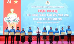 Phong trào thi đua phải đổi mới, thiết thực và thường xuyên