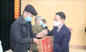 Chung tay chăm lo Tết cho người nghèo vùng cao Yên Bái