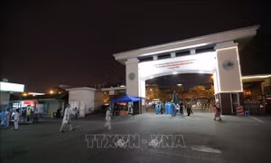 Yêu cầu những người đã sử dụng dịch vụ tại căng tin Bệnh viện Bạch Mai từ 10-25/3 khẩn trương tự cách ly